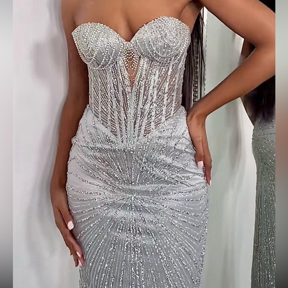 Alglist Silver Embellished Strapless Prom Gown NWT - Picture 4 of 7